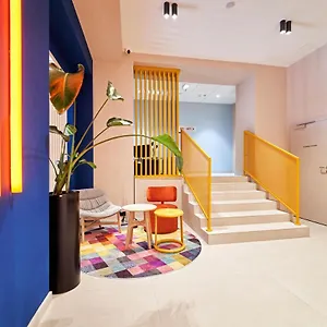 3* מלון Old Town